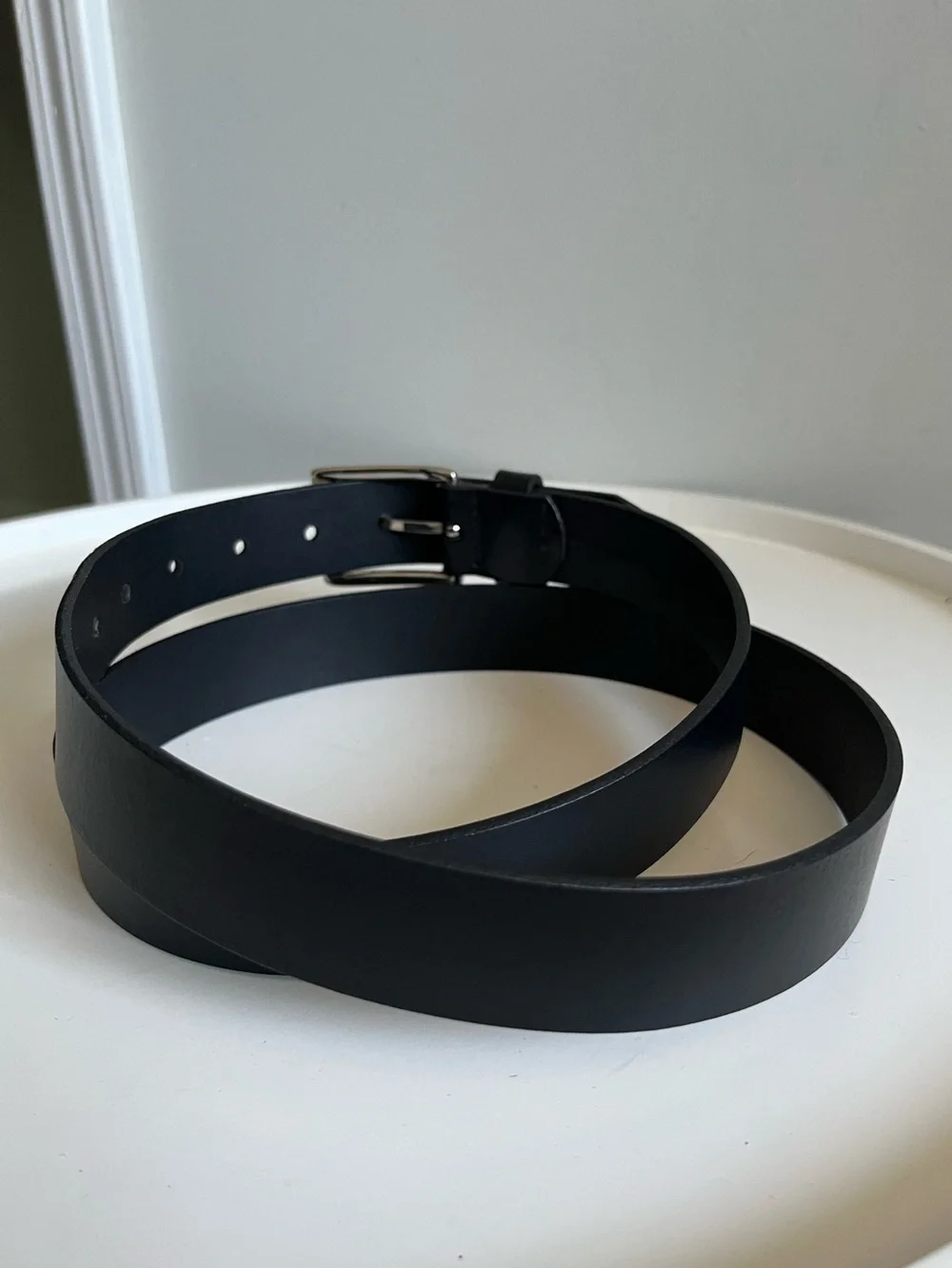 Classic Black Leather Men’s Belt with Silver Buckle Guatemala XL